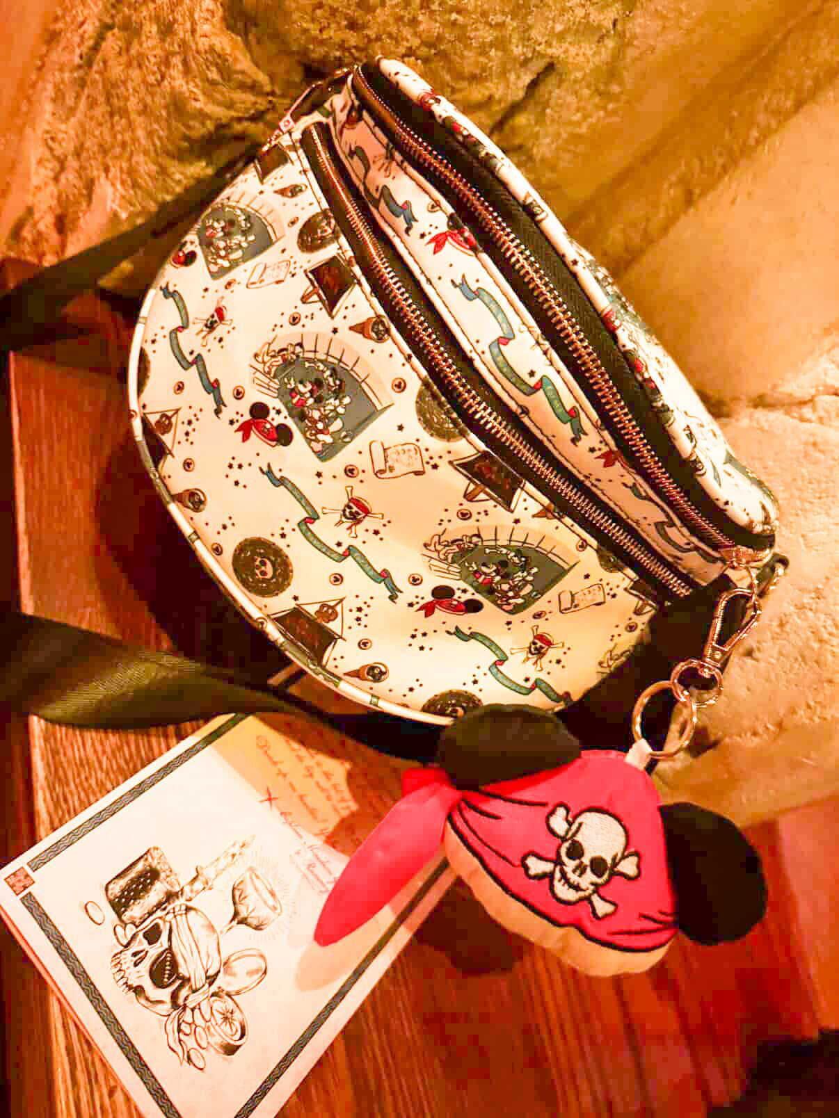 Pirates Adventure XL Crossbody