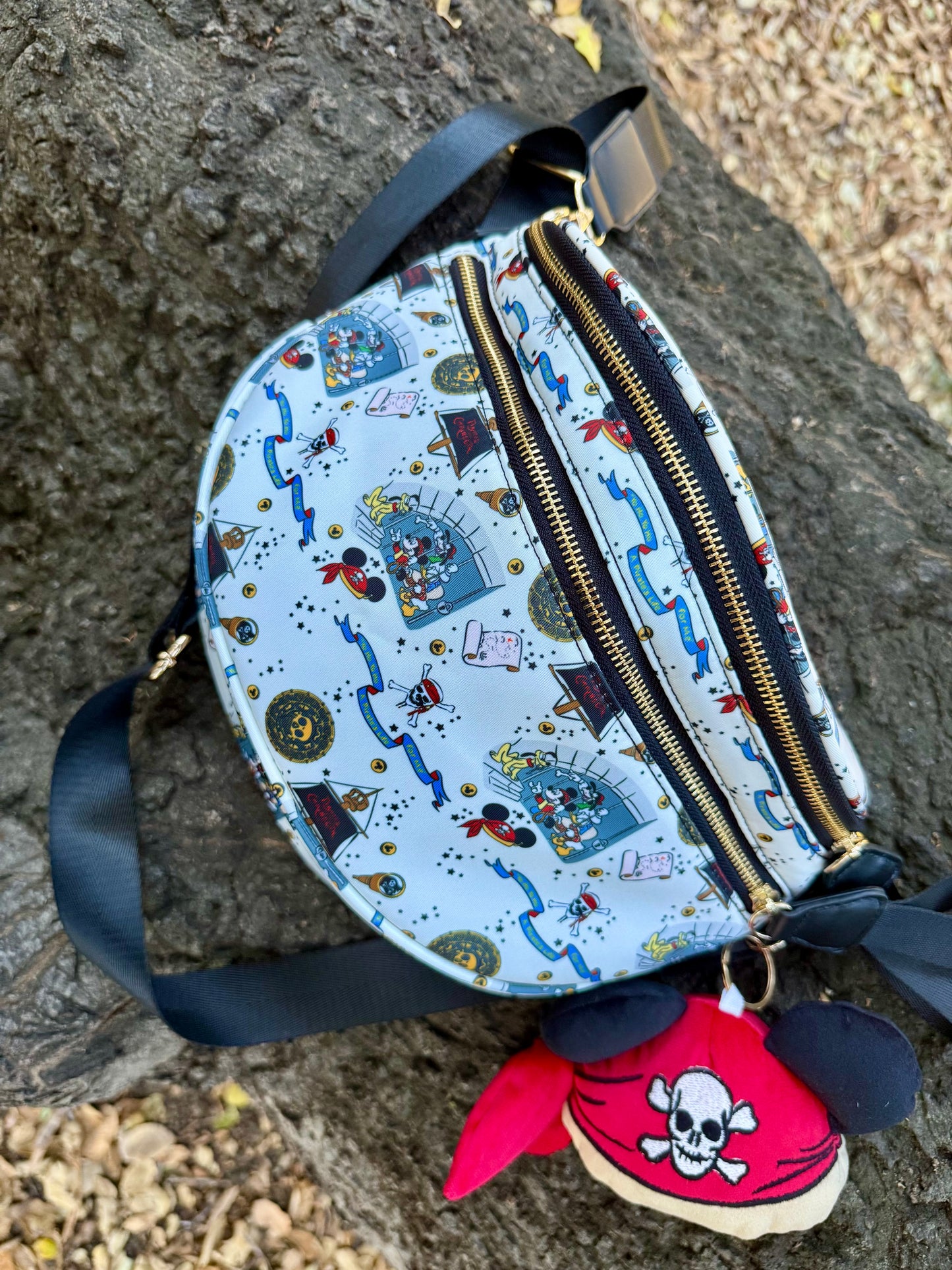 Pirates Adventure XL Crossbody